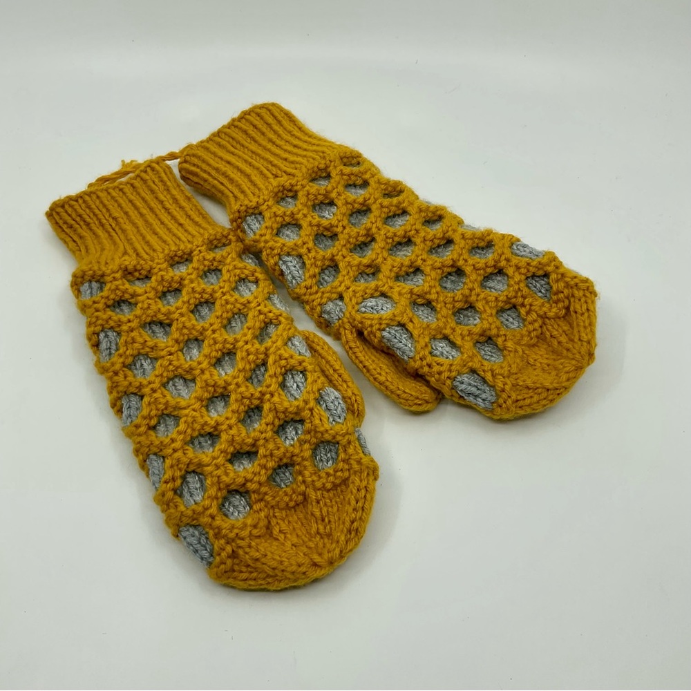 Newfoundland Hand Knit Wool Blend Mittens
